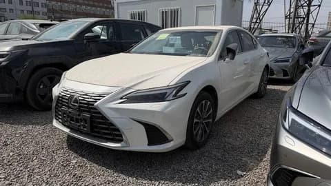 Used Lexus ES 350 4 door 3.5L 2026
