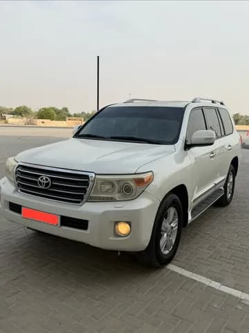 Used Toyota Land Cruiser 4.6 GXR 2014 Used Toyota Land Cruiser 4.6 GXR 2014 used_cars.forSale
