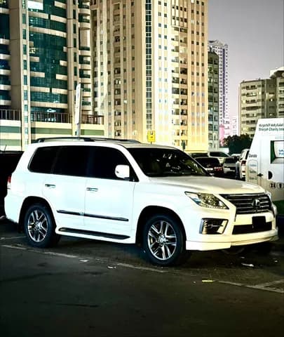 لكزس أل أكس 570 5 door 5.7L 2012 مستعملة