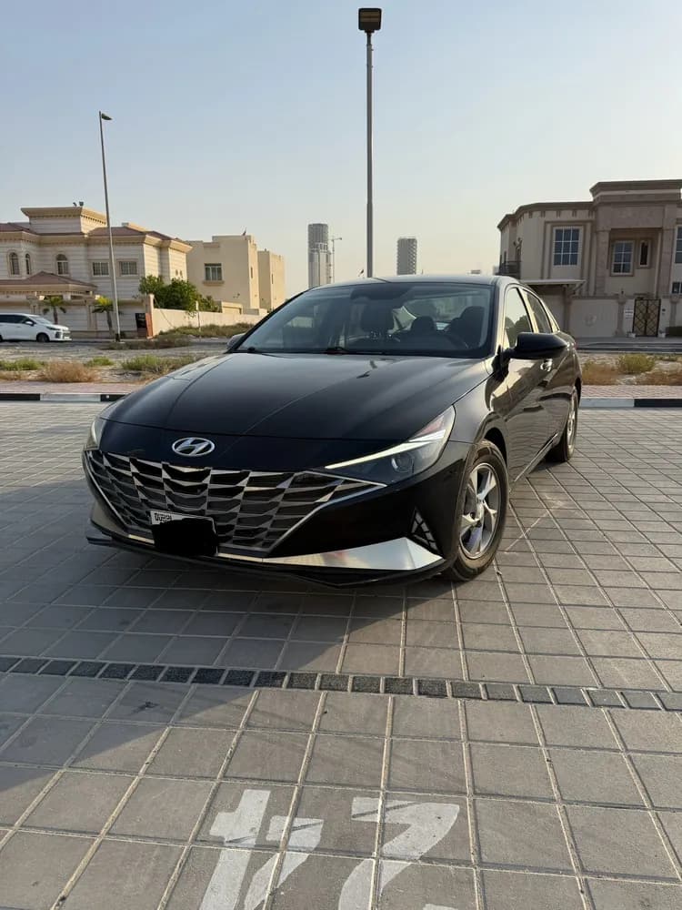 هيونداي إلانترا 2.0L Base 2021 مستعملة