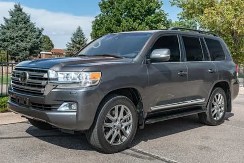 تويوتا لاند كروز 5 Door 5.7L 2021 مستعملة تويوتا لاند كروز 5 Door 5.7L 2021 مستعملة used_cars.forSale