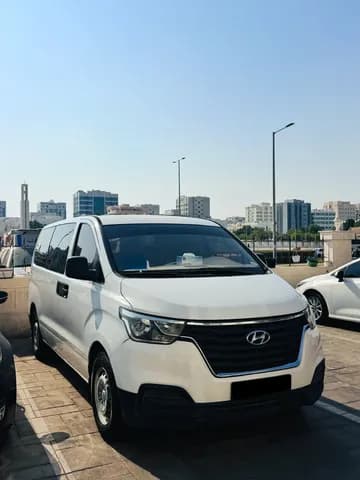 Used Hyundai H1 12-Seater Wagon M/T Mid 2021 Used Hyundai H1 12-Seater Wagon M/T Mid 2021 used_cars.forSale