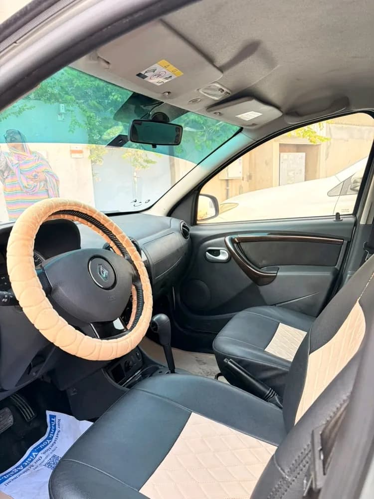 رينو دستر 2.0L 2WD 2013 مستعملة