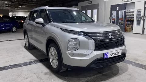 ميتسوبيشي أوت لاندر 2023 مستعملة ميتسوبيشي أوت لاندر 2023 مستعملة used_cars.forSale