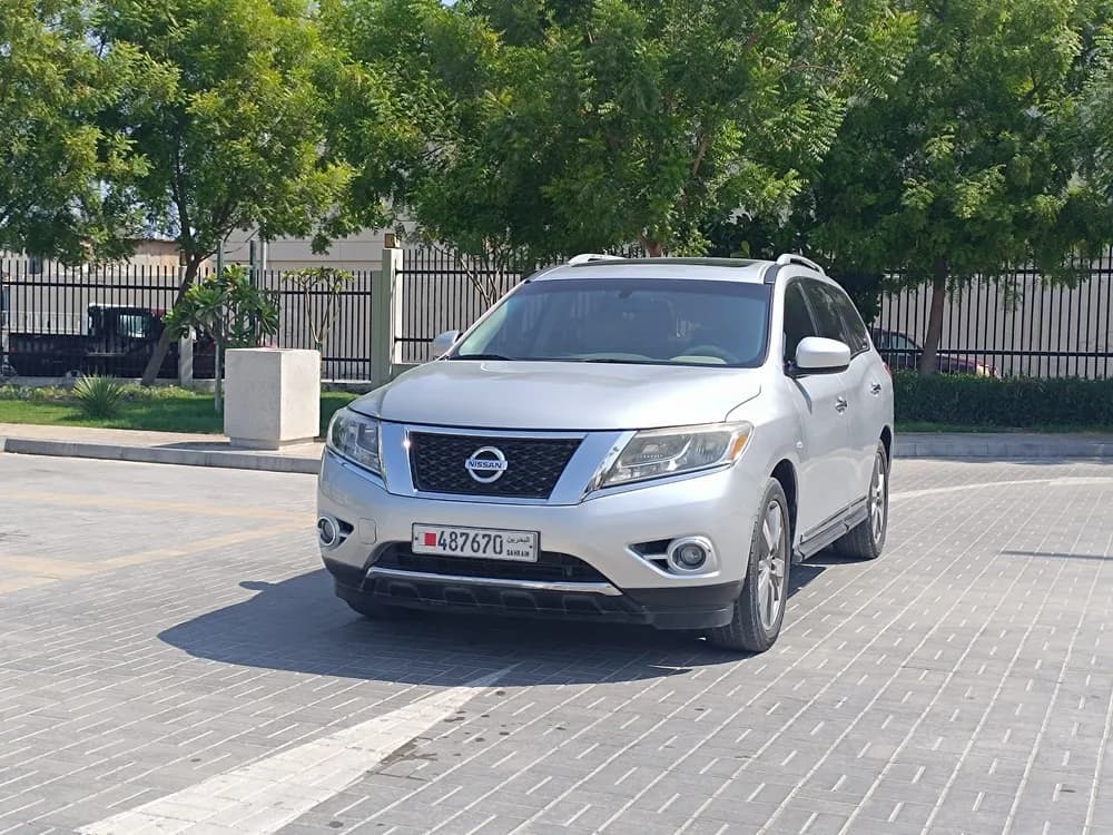 Used Nissan Pathfinder 3.5 SE 2014