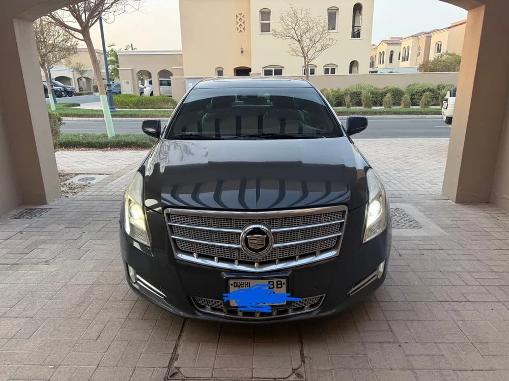 كاديلاك اكس تي أس 3.6L V-Sport 2013 مستعملة