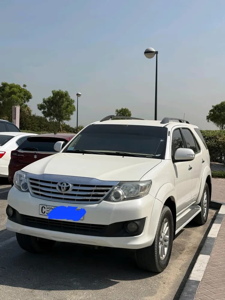 تويوتا فورتشنر 2.7L TRD Sportivo 2014 مستعملة
