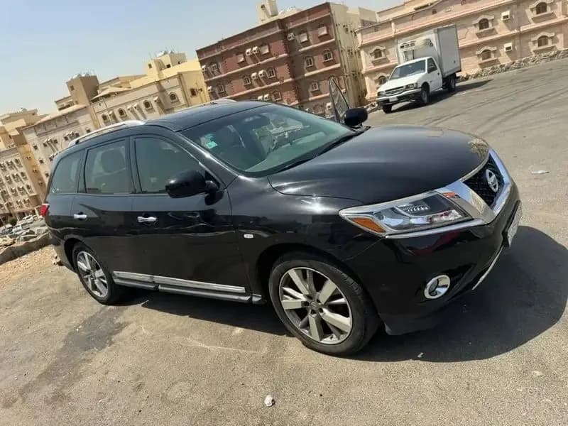 Used Nissan Pathfinder 3.5L SV 2WD 2014