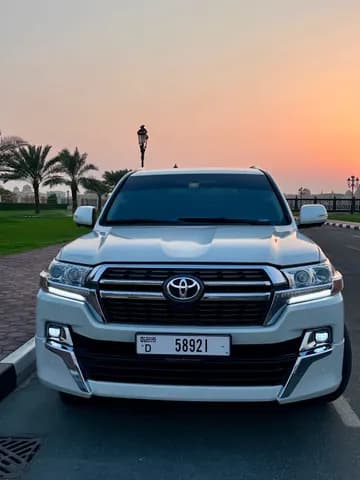 تويوتا لاند كروزر 4.0 GXR 2015 مستعملة تويوتا لاند كروزر 4.0 GXR 2015 مستعملة used_cars.forSale
