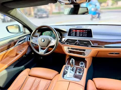 بي إم دبليو 7 سيريز 750Li xDrive 2016 مستعملة بي إم دبليو 7 سيريز 750Li xDrive 2016 مستعملة used_cars.forSale