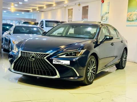 لكزس إي إس 350 Platinum 2024 مستعملة لكزس إي إس 350 Platinum 2024 مستعملة used_cars.forSale