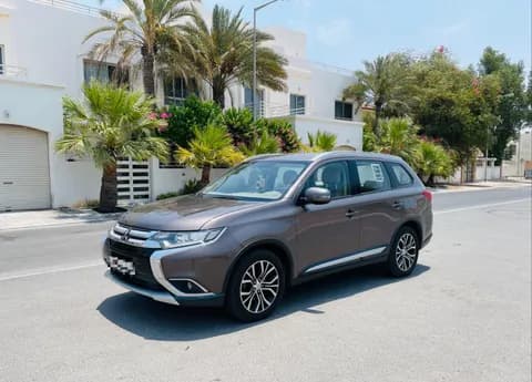 Used Mitsubishi Outlander 2.4L GLX Mid Option (7-Seater) 2017 Used Mitsubishi Outlander 2.4L GLX Mid Option (7-Seater) 2017 used_cars.forSale