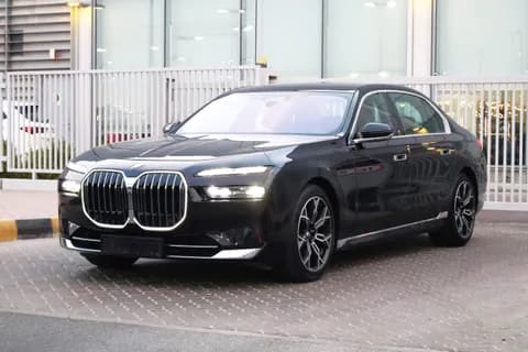 بي إم دبليو 7 سيريز 730Li 2025 مستعملة