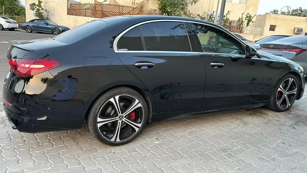 مرسيدس بنز الفئة سي C 300 2022 مستعملة